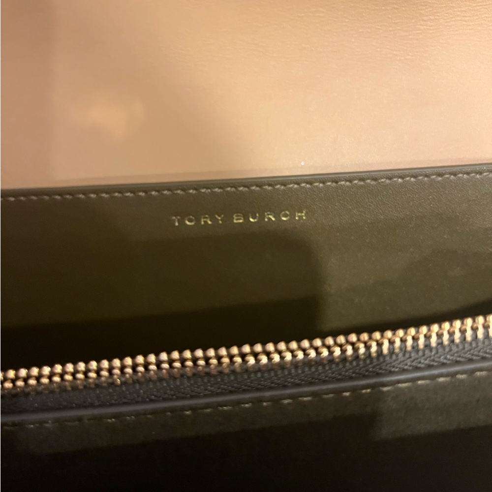 VERY RARE Tory Burch Eel Leather Chenille T Monogram Crossbody Shoulder bag - Picture 11 of 14